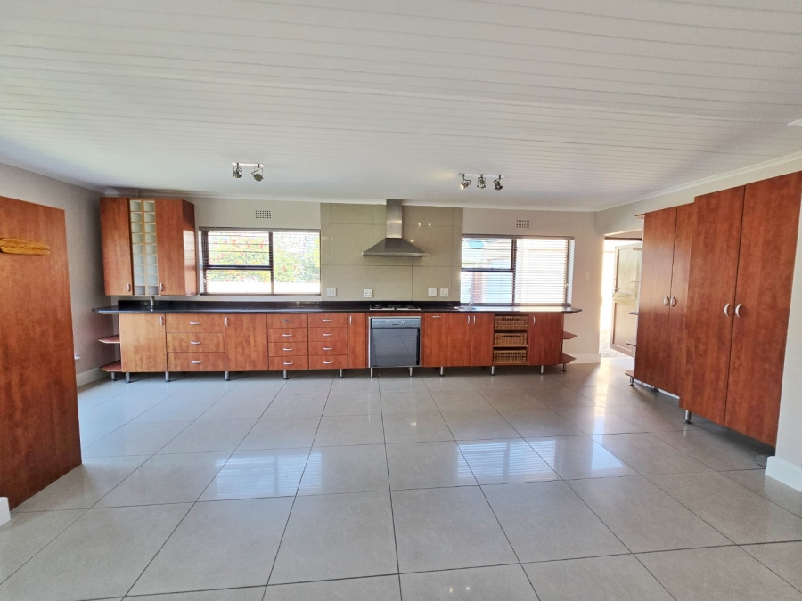 4 Bedroom Property for Sale in The Village Western Cape